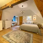 Airconditioned Spacious With Private Swimming Pool * Saint-Aquilin