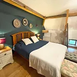 Airconditioned Spacious With Private Swimming Pool Tatil Evi *