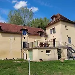 Tatil Evi Airconditioned Spacious With Private Swimming Pool