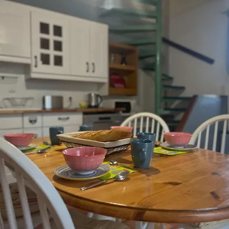 Semesterbostad Airconditioned Spacious With Private Swimming Pool