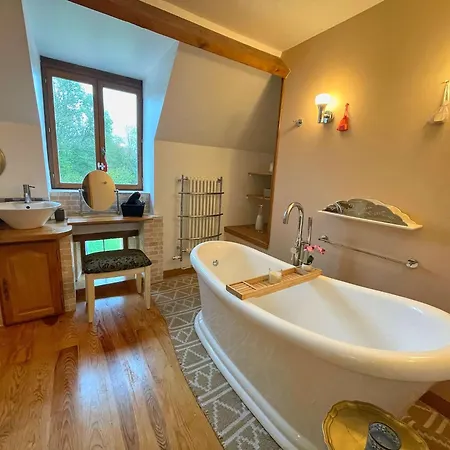 Airconditioned Spacious With Private Swimming Pool Semesterbostad *