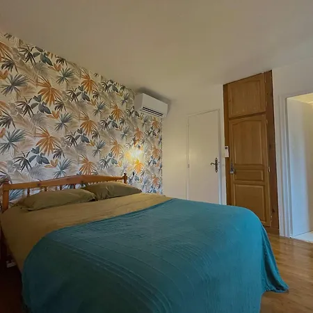 Airconditioned Spacious With Private Swimming Pool