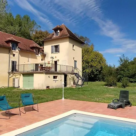 Airconditioned Spacious With Private Swimming Pool
